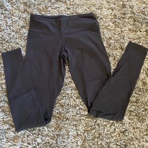 Black lululemon leggings
